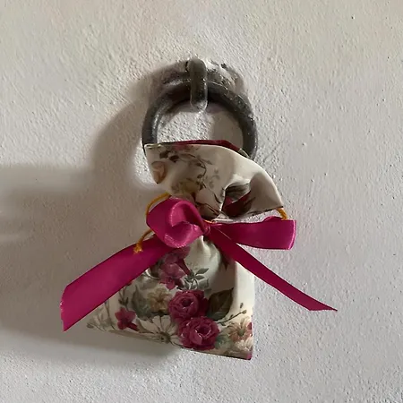 La Luciana בית חווה קסטליונה דלה פסקאיה